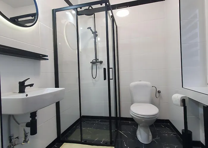 & De'gorska Проживання в сім'ї