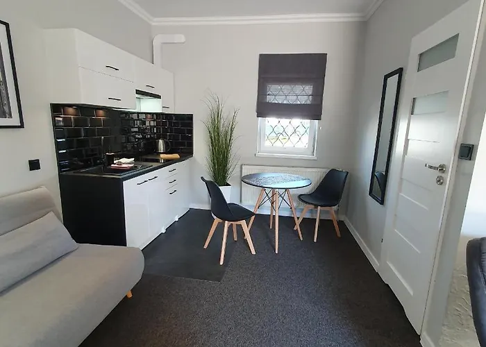 홈스테이 & De'gorska *