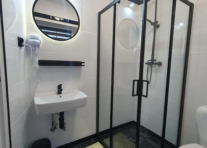 홈스테이 & De'gorska